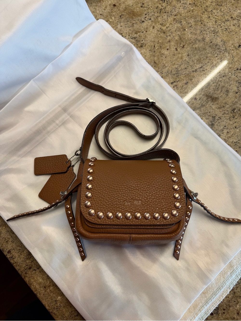 Authentic Coach Dakota Full Grain Cowhide Leather Purse Handbag - Picture 3 of 12
